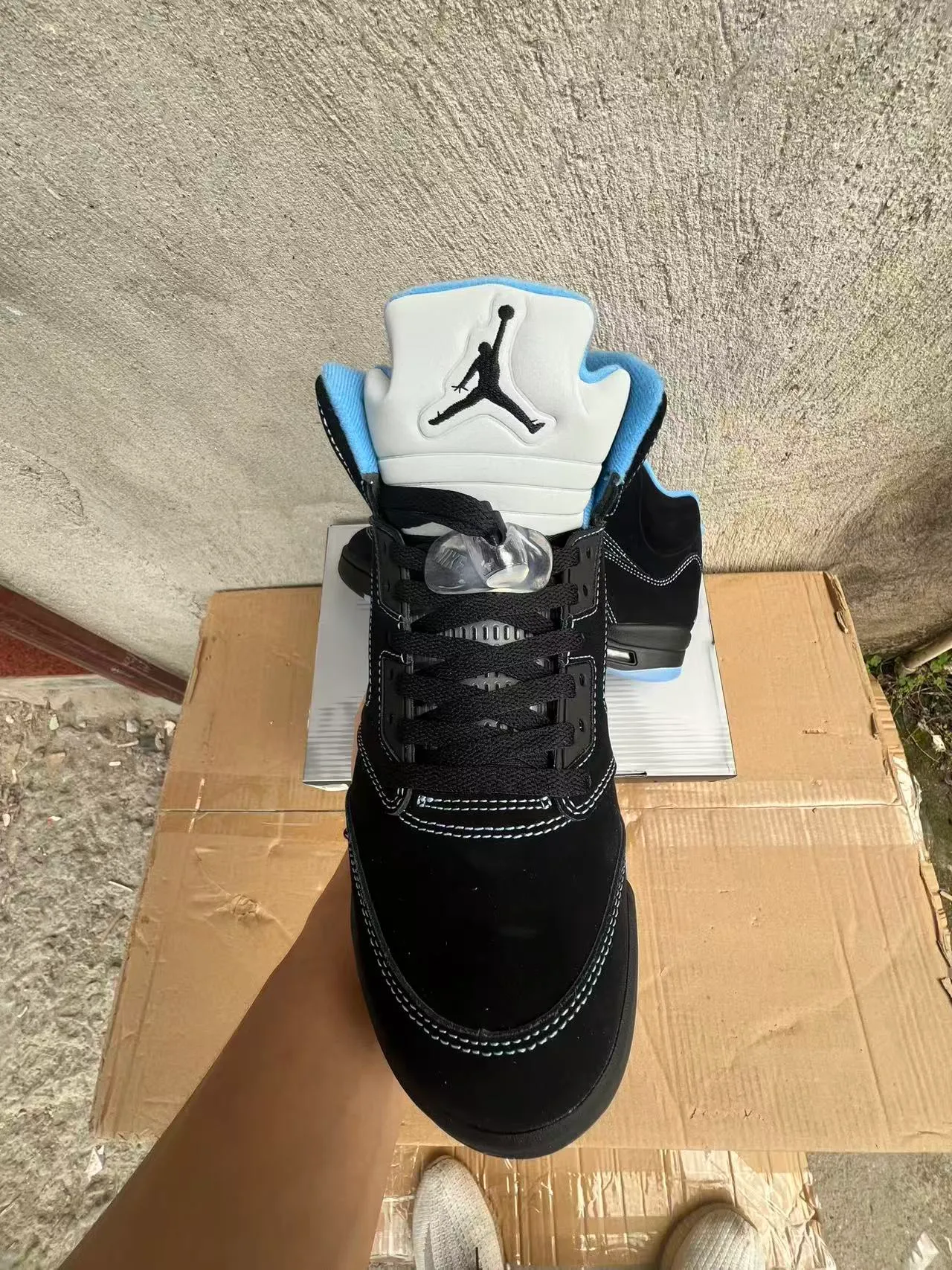 Air Jordan 5 Preto Azul Claro Branco Tênis de Basquete 7