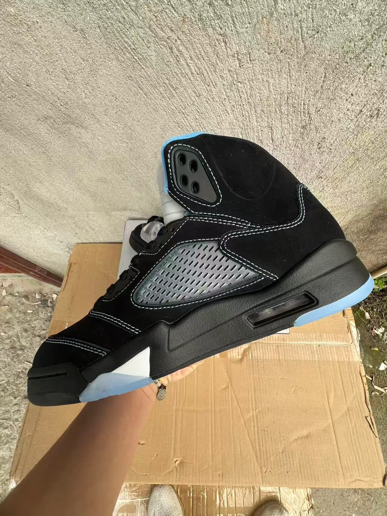 Air Jordan 5 Preto Azul Claro Branco Tênis de Basquete 8