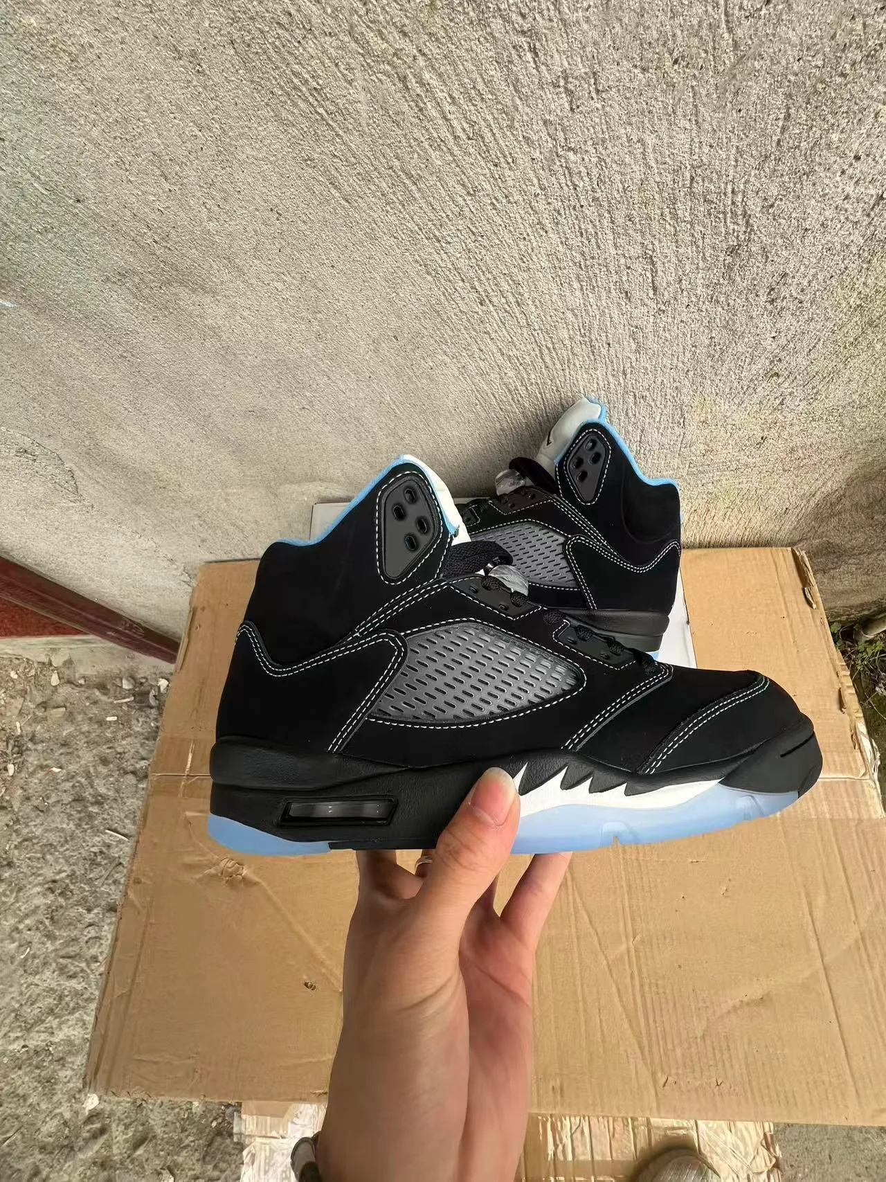 Air Jordan 5 Preto Azul Claro Branco Tênis de Basquete 10