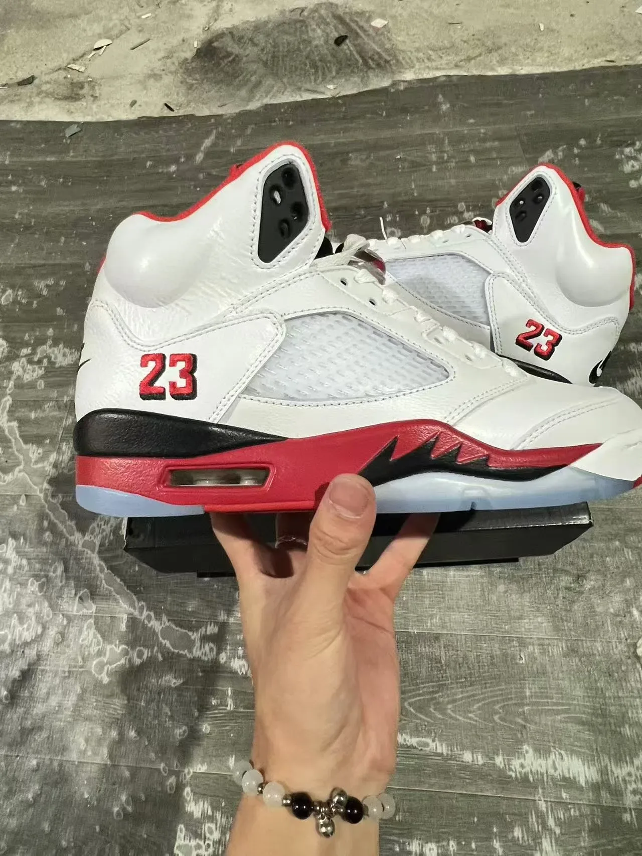 Air Jordan 5 Blanc Rouge Noir Chaussures de Basketball 5