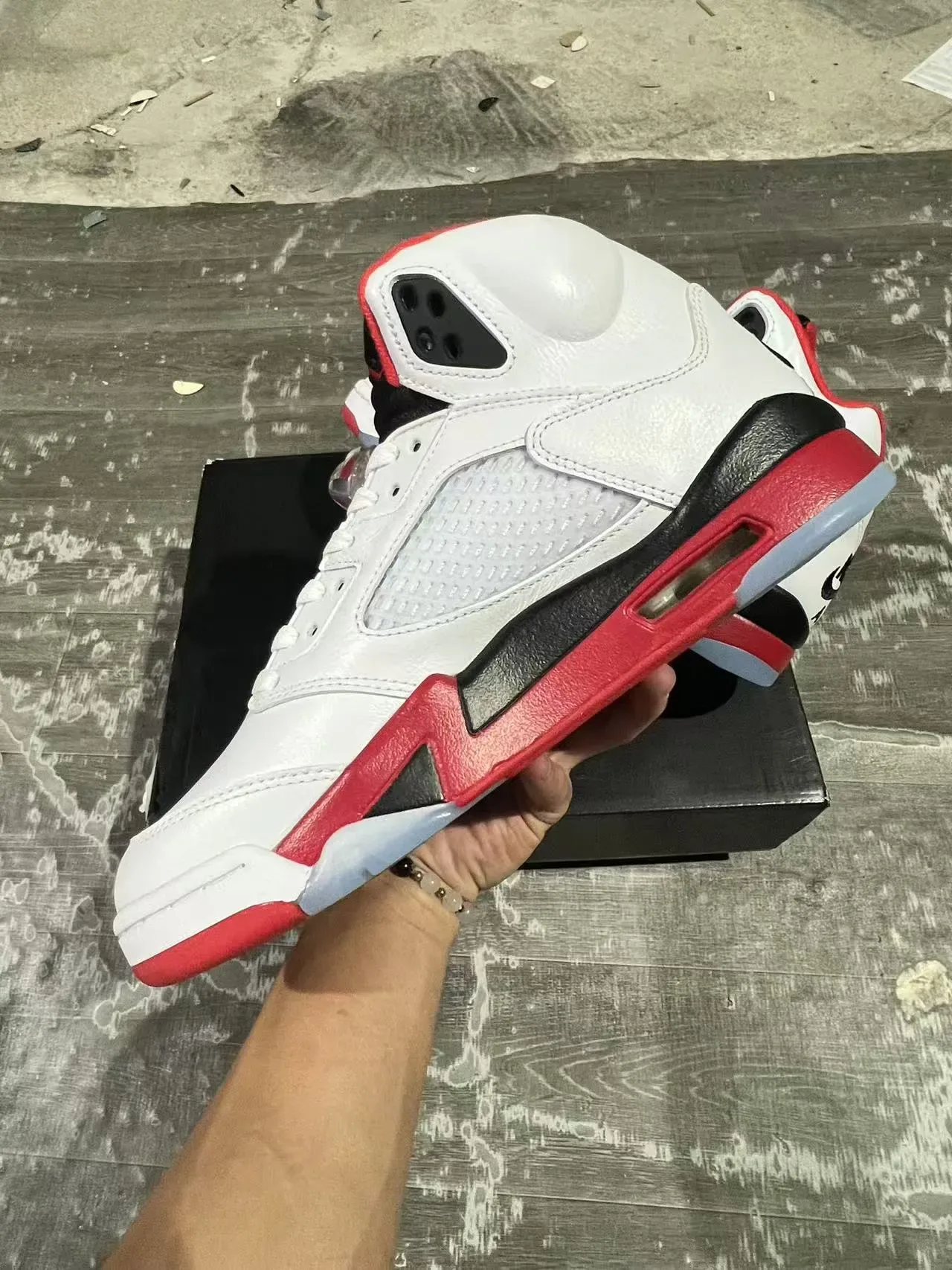 Air Jordan 5 Blanc Rouge Noir Chaussures de Basketball 7