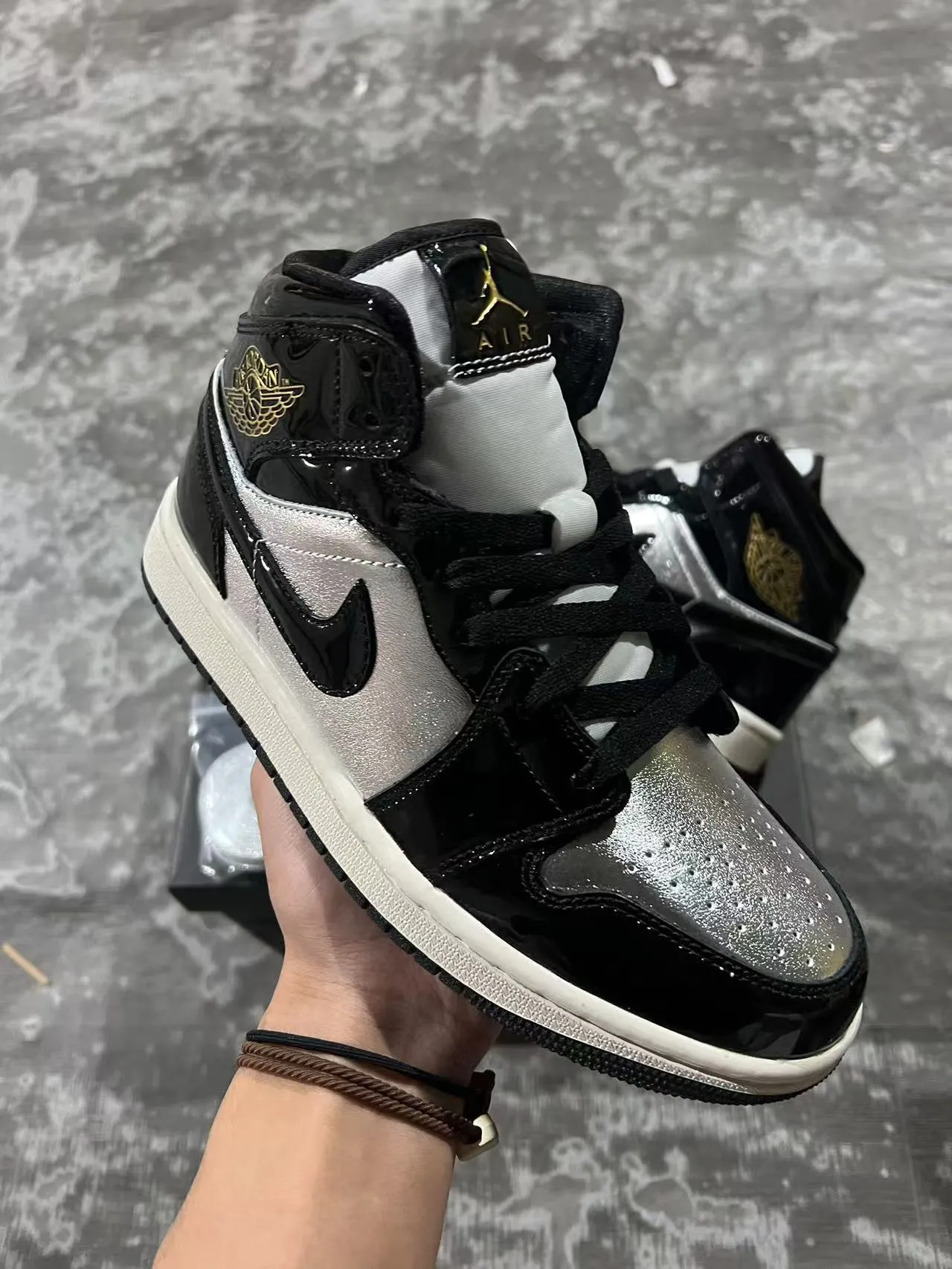 Air Jordan Tênis de Basquete Preto Prata Alto Brilhante Couro Patent 2