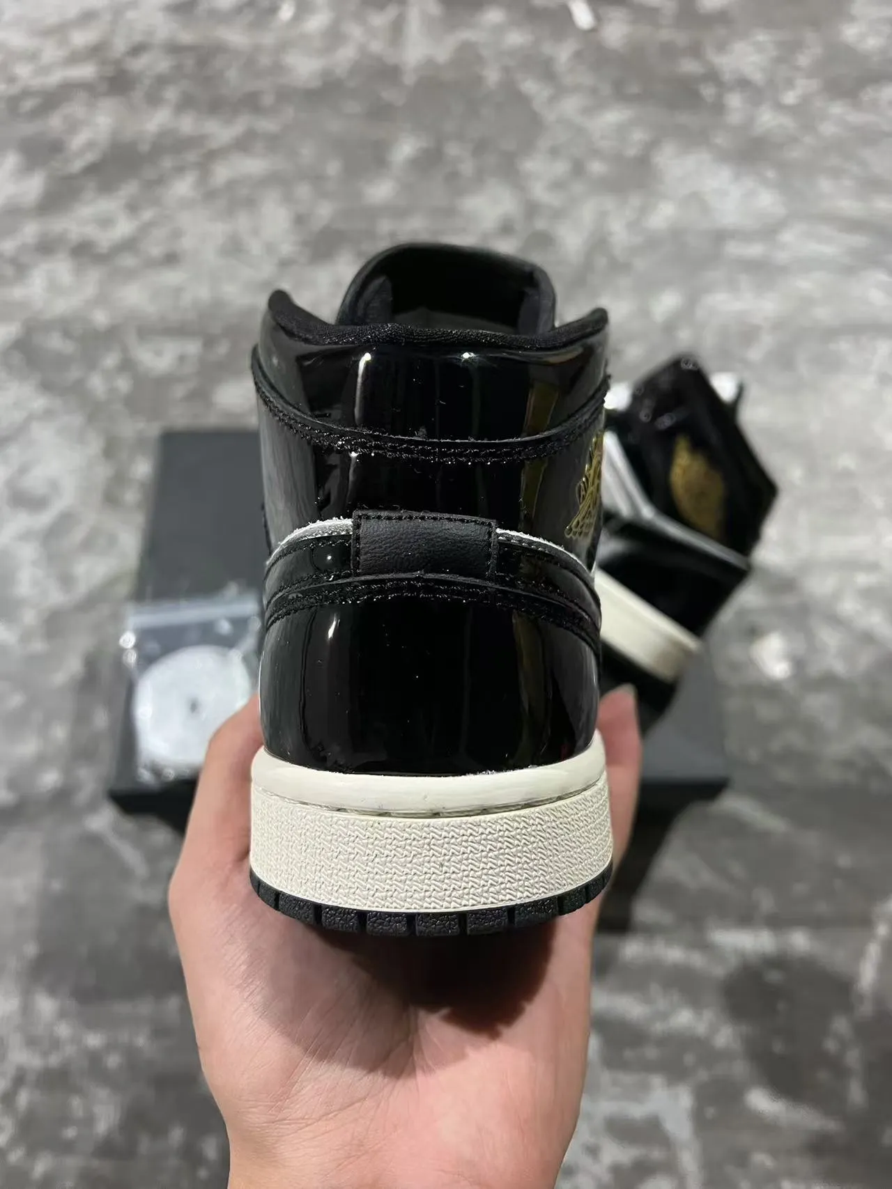 Air Jordan Tênis de Basquete Preto Prata Alto Brilhante Couro Patent 8
