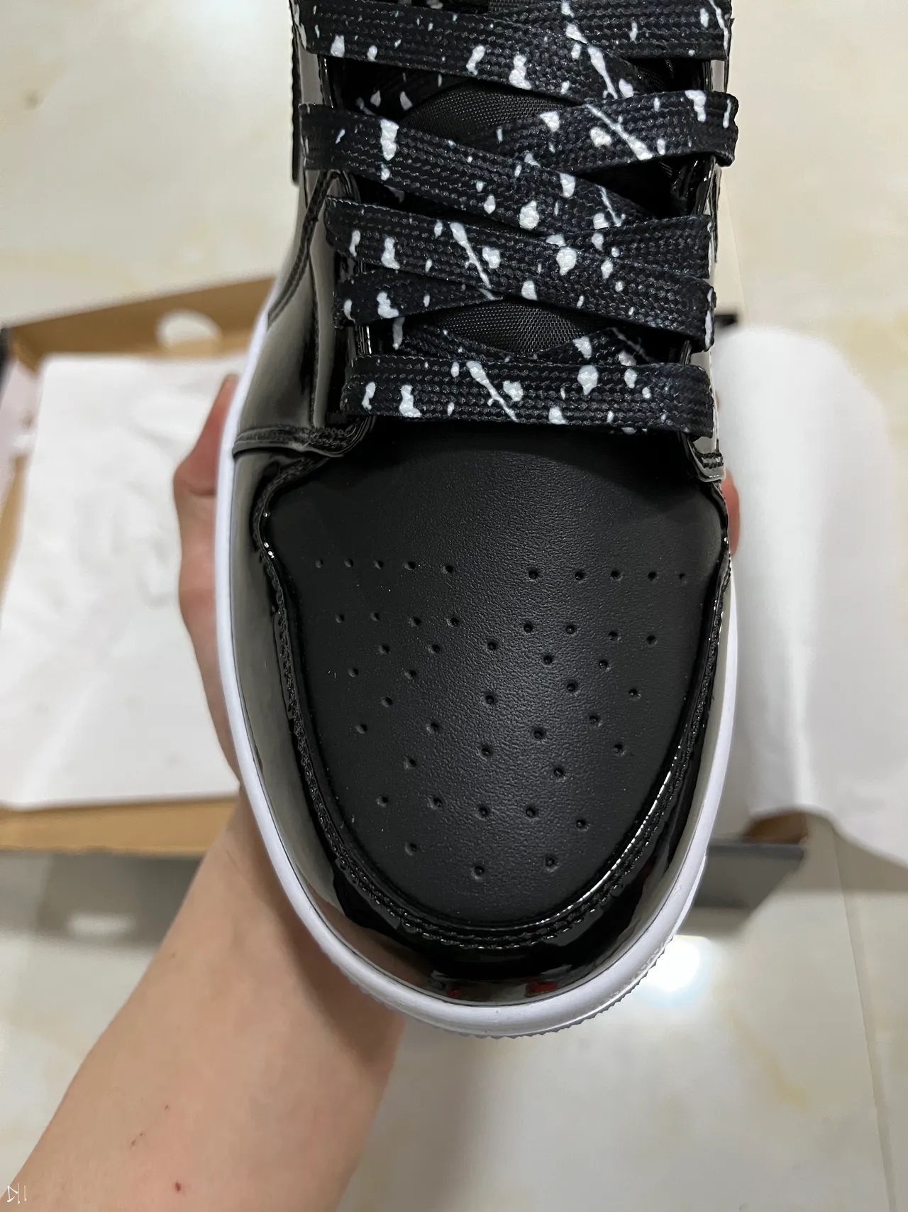 Air Jordan Black White Glossy Patent Leather Upper High-Top Silhouette Basketball Shoes 3