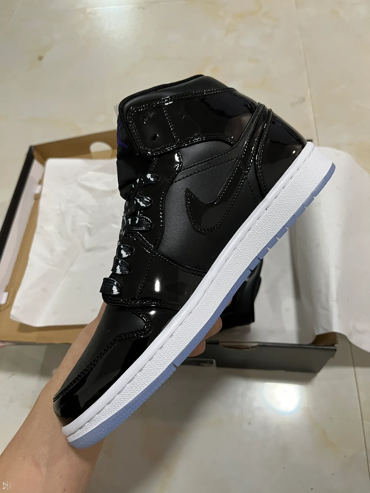 Air Jordan Black White Glossy Patent Leather Upper High-Top Silhouette Basketball Shoes 4