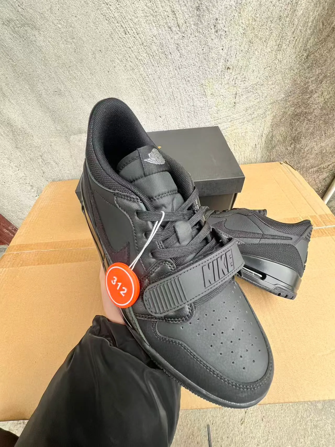 Air Jordan Legacy 312 Black Basketball Shoes 2