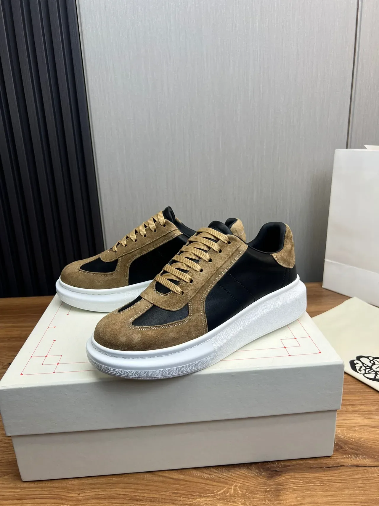Alexander McQueen Oversized Sneaker Black and Tan Chunky Sneakers 8