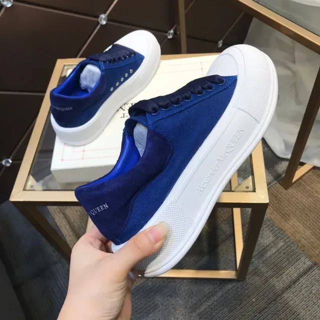 Alexander McQueen حذاء رياضي أوفرسايز أزرق ملكي أبيض لايفستايل حذاء رياضي 4