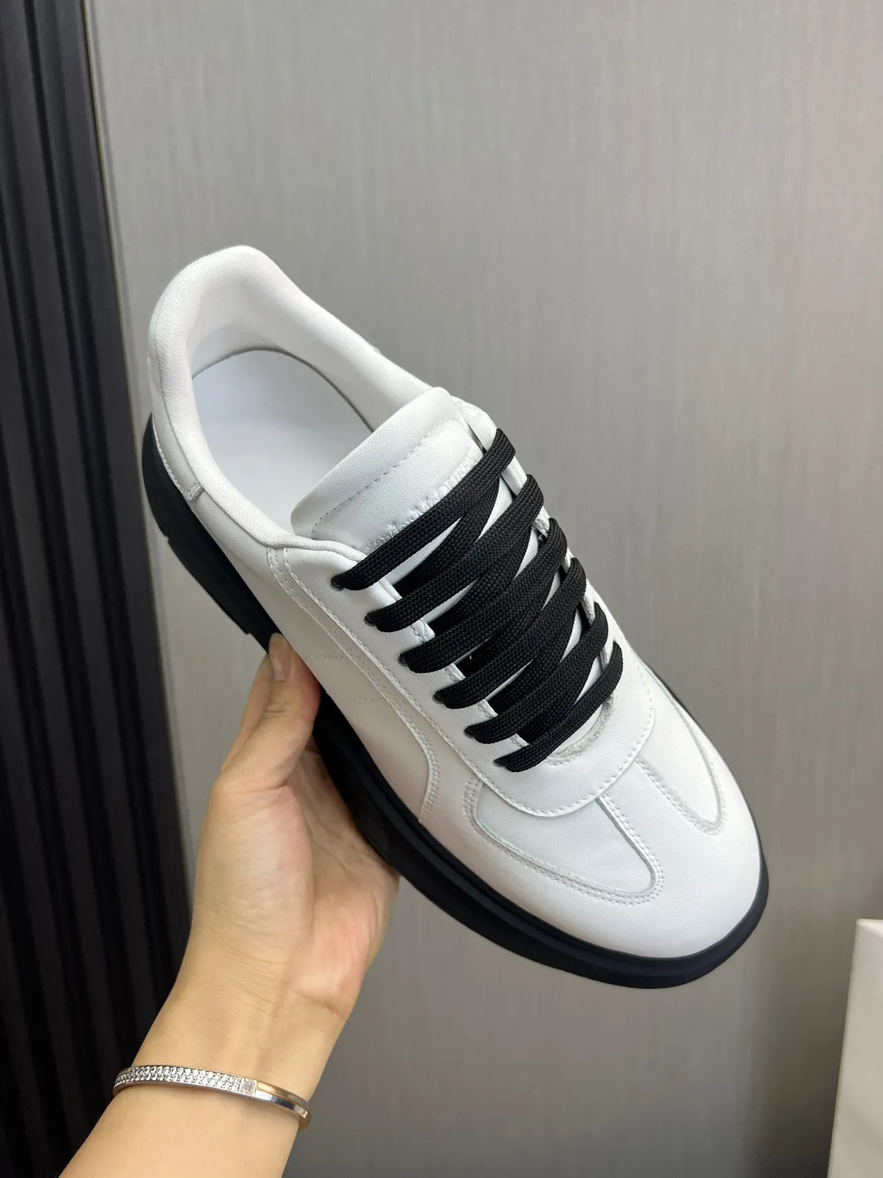 Alexander McQueen Oversized Sneaker White Black Chunky Sneakers 3