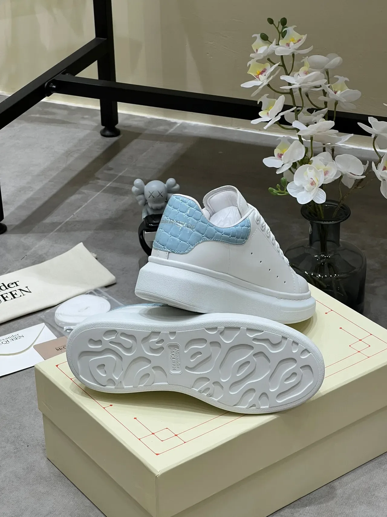 Alexander McQueen Oversized Sneaker White Blue Platform Sole Smooth Leather Upper Lifestyle Sneakers 3