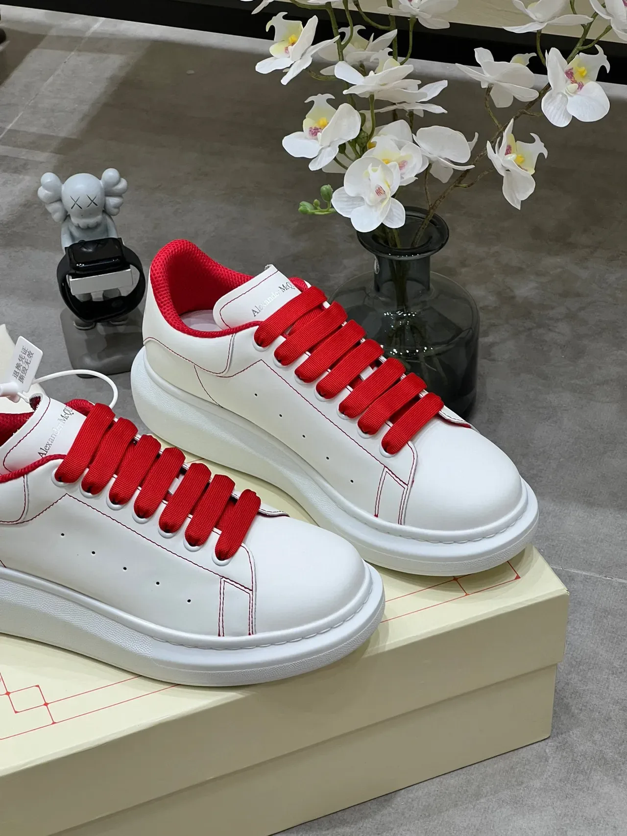 Alexander McQueen Oversized Sneaker White Red Platform Sole Leather Upper Lifestyle Sneakers 3
