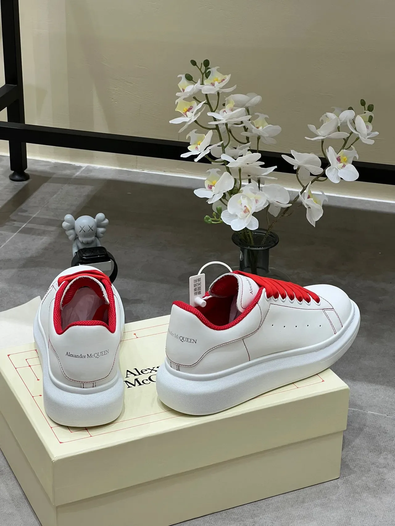 Alexander McQueen Oversized Sneaker White Red Platform Sole Leather Upper Lifestyle Sneakers 4
