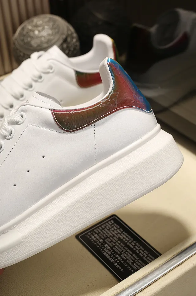 Alexander McQueen Tênis Oversized Branco e Vermelho Silhueta Couro Superior Suave Lifestyle Sneakers 3