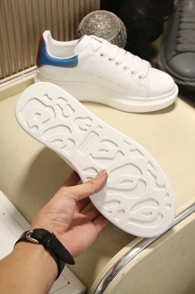 Alexander McQueen Tênis Oversized Branco e Vermelho Silhueta Couro Superior Suave Lifestyle Sneakers 5