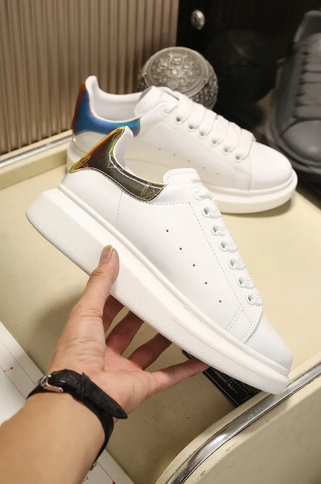 Alexander McQueen Tênis Oversized Branco e Vermelho Silhueta Couro Superior Suave Lifestyle Sneakers 6