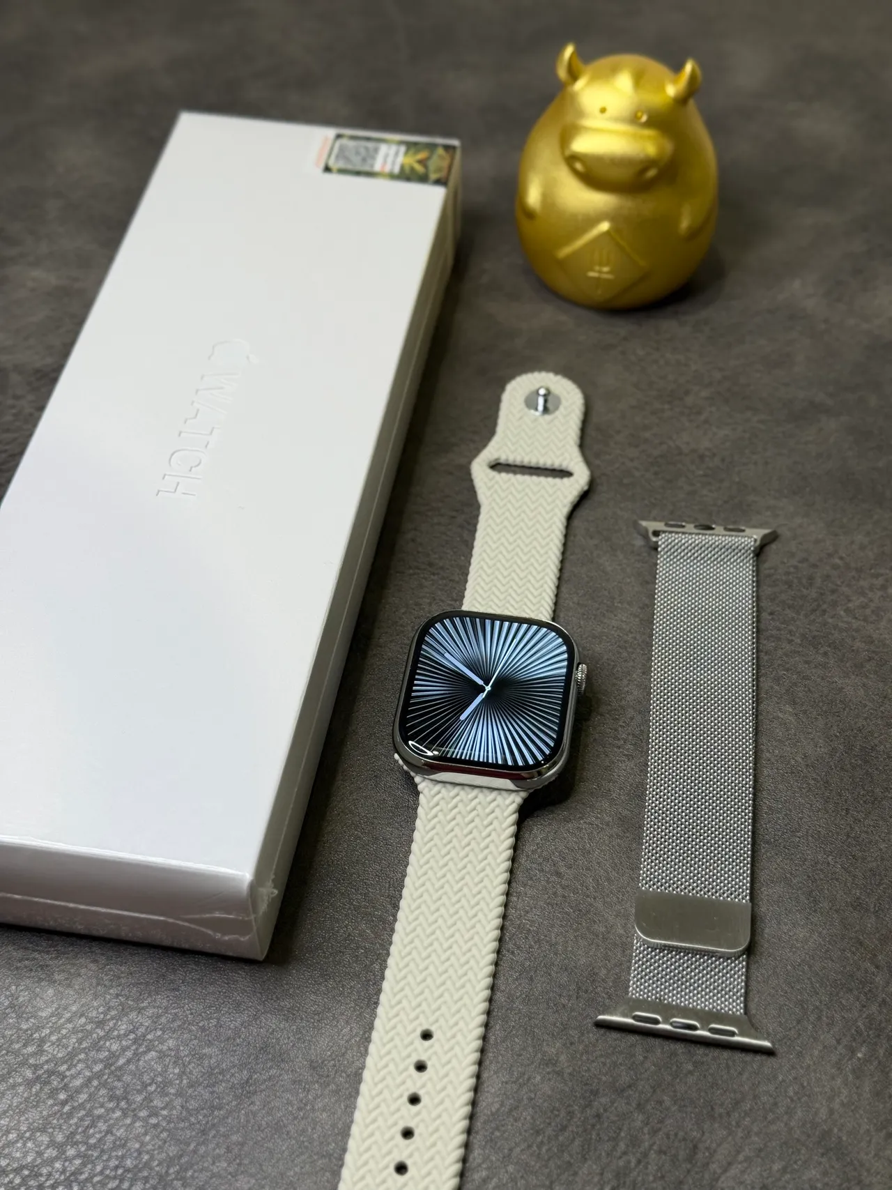Apple Silver Black Rounded Square Case Stainless Steel Sports Watch 9