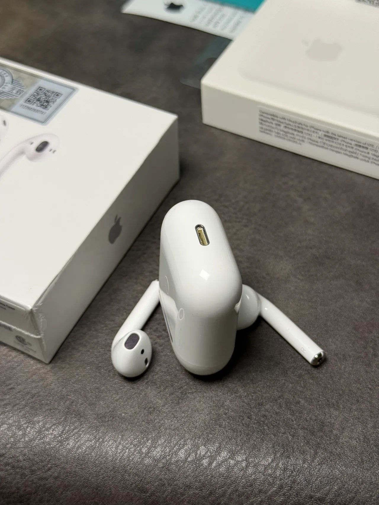Apple White Stem-Style Open-Fit TWS Earbuds 4