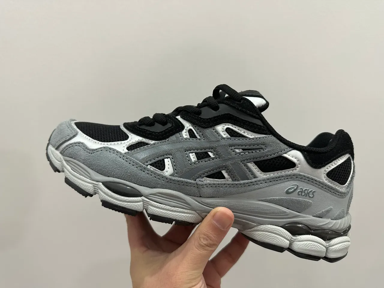 ASICS Blue White Layered Cage Overlay Mesh Ventilation Panels Lifestyle Sneakers 22