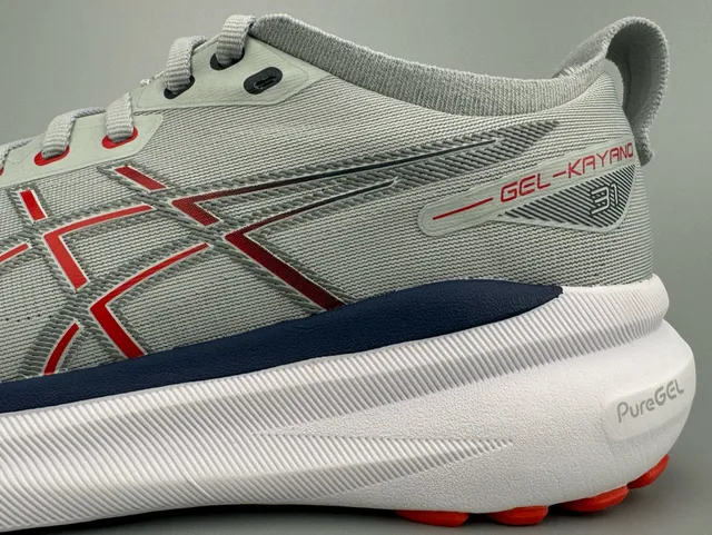 ASICS Gel-Kayano 31 Gris clair rouge marine chaussures de course 4