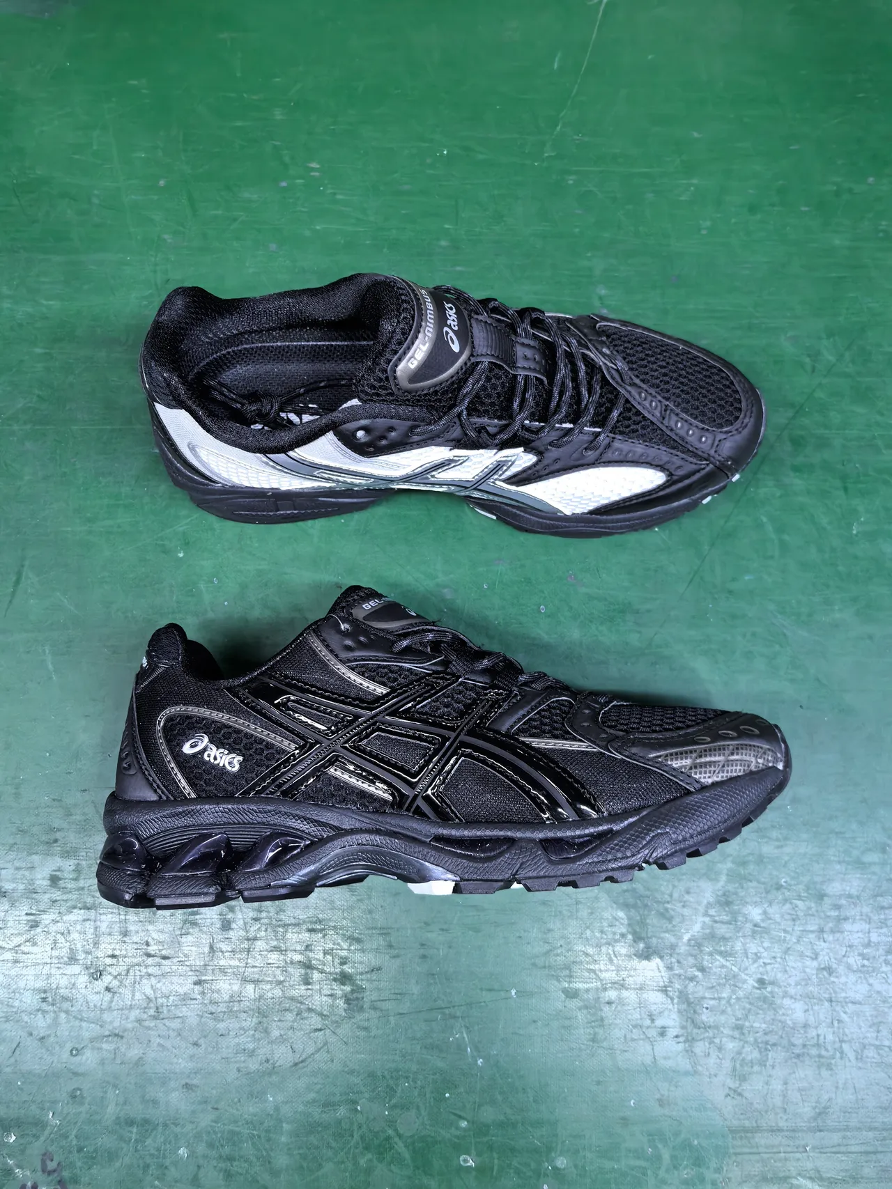 ASICS Gel-Kayano Black Mesh Running Shoes 2