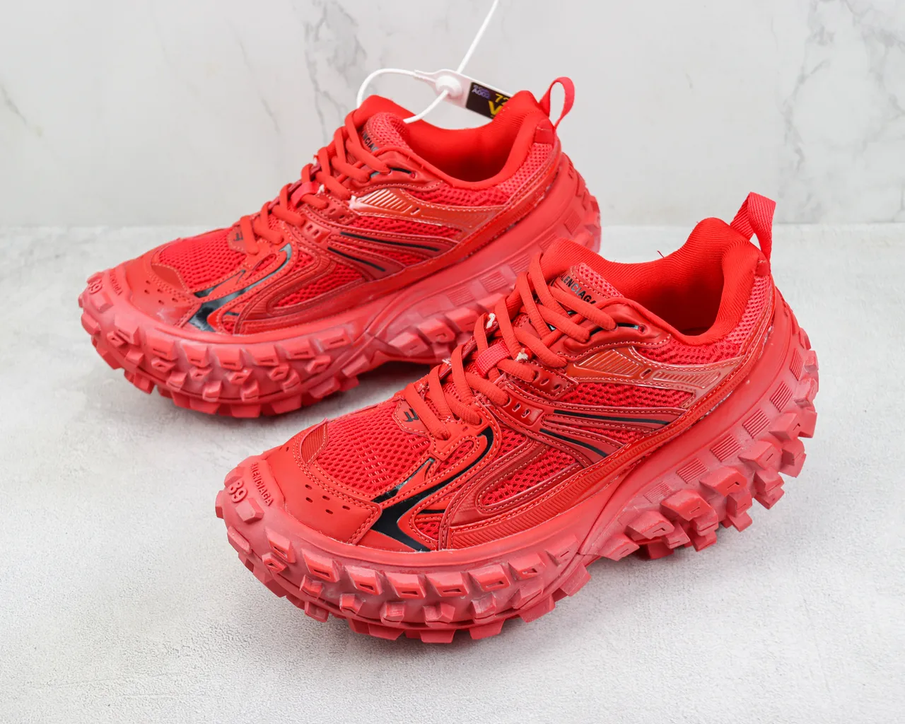 ASICS Red Black Monochromatic Aggressive Lug Sole Running Shoes 4