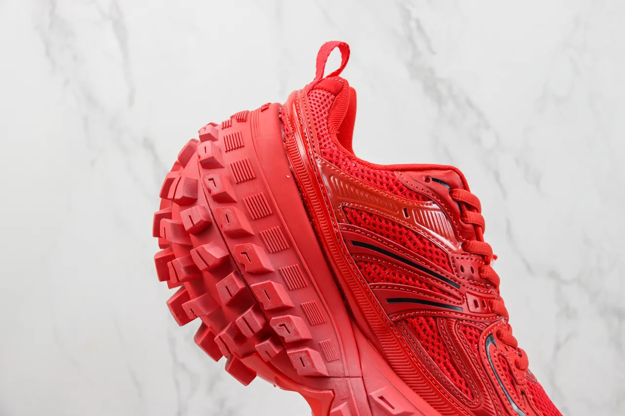 ASICS Red Black Monochromatic Aggressive Lug Sole Running Shoes 5