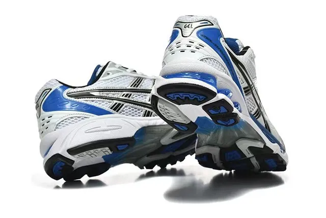 ASICS White Blue Engineered Mesh Upper Black Tiger Stripe Overlay Running Shoes 5