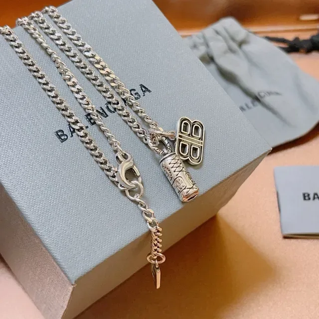 Collier Balenciaga BB Chain Gris Argent Chaîne Cubaine Charm Monogramme 2