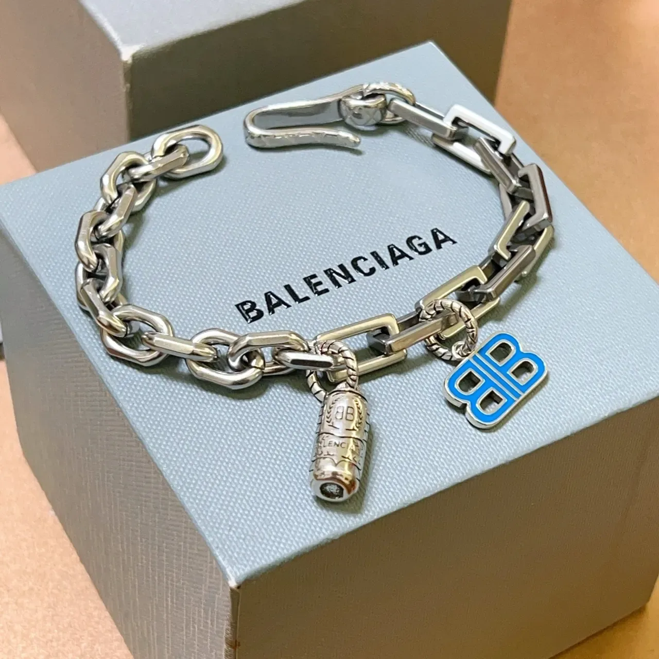 Balenciaga BB Charm Prata Azul Grossa Cadeia Mista Fechadura Cilíndrica Pulseira 4