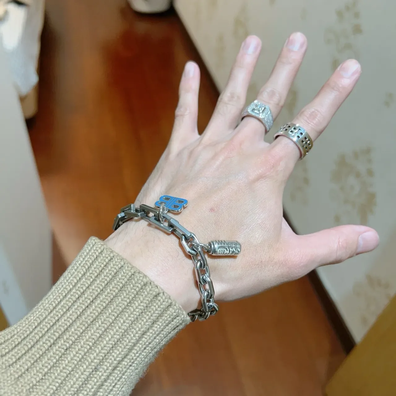 Balenciaga BB Charm Prata Azul Grossa Cadeia Mista Fechadura Cilíndrica Pulseira 8