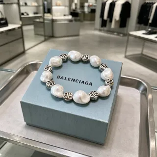 Balenciaga BB Logo Pulseira Branca Prateada Barroca Pérolas