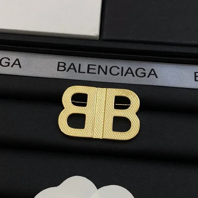 Balenciaga BB Logo Textured Gold-Tone Metal Brooches 3