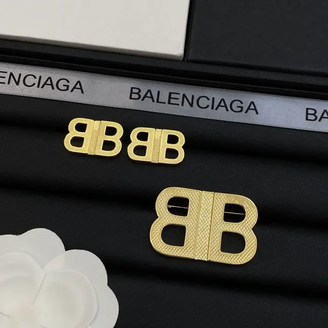 Balenciaga BB Logo Textured Gold-Tone Metal Brooches 6