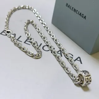 قلادة Balenciaga BB Motif سلسلة فضية