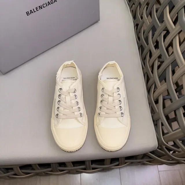 Balenciaga বেইজ ক্যানভাস উপর লো-টপ সিলুয়েট লাইফস্টাইল স্নিকার্স 2