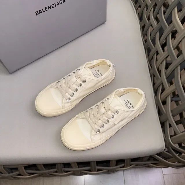 Balenciaga বেইজ ক্যানভাস উপর লো-টপ সিলুয়েট লাইফস্টাইল স্নিকার্স 3