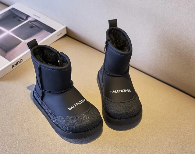 Balenciaga Bottes de neige beige blanc à la cheville avec fermeture éclair latérale 8