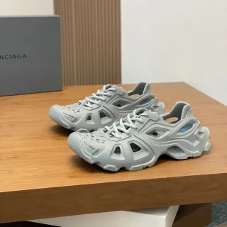Balenciaga Chunky Sneakers Cinza Azul Sola Monolítica Moldada Upper Perfurado Geométrico