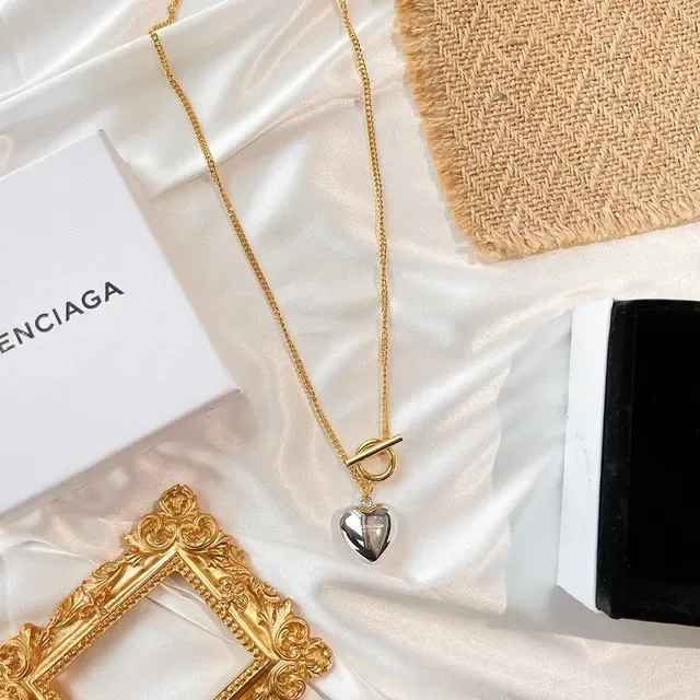 Balenciaga Colar Pingente Coração Ouro Prata Corrente Curb Fecho Toggle 7