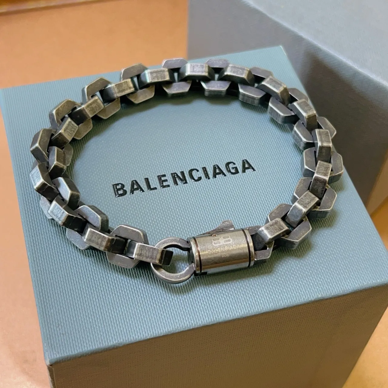 Balenciaga سلسلة صناعية رمادي أسود رابط هندسي سوار 9
