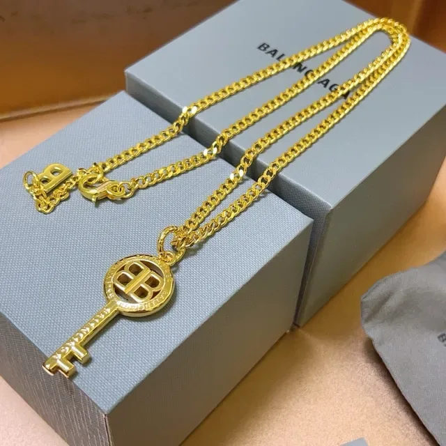 Balenciaga Pendentif Clé Chaîne Curb Or Collier 6