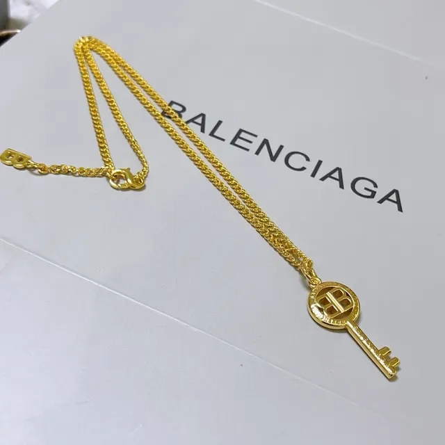 Balenciaga Pendentif Clé Chaîne Curb Or Collier 7