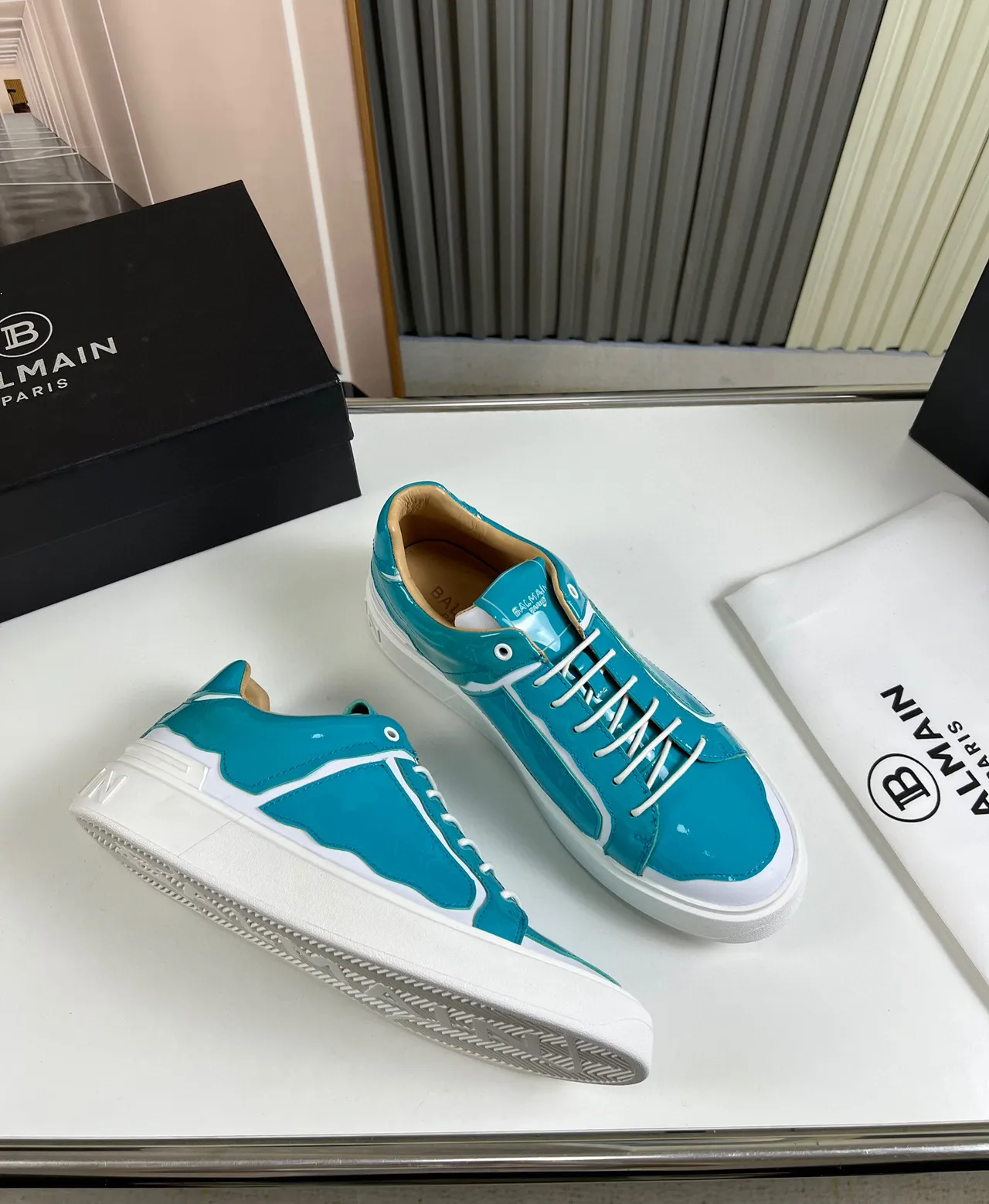 Balenciaga Lifestyle Sneaker Tênis Turquesa e Branco Low-Top 5