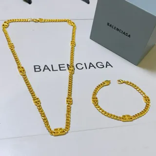 Balenciaga Logo Chain ذهبي سميك كيرب نمط قلادة
