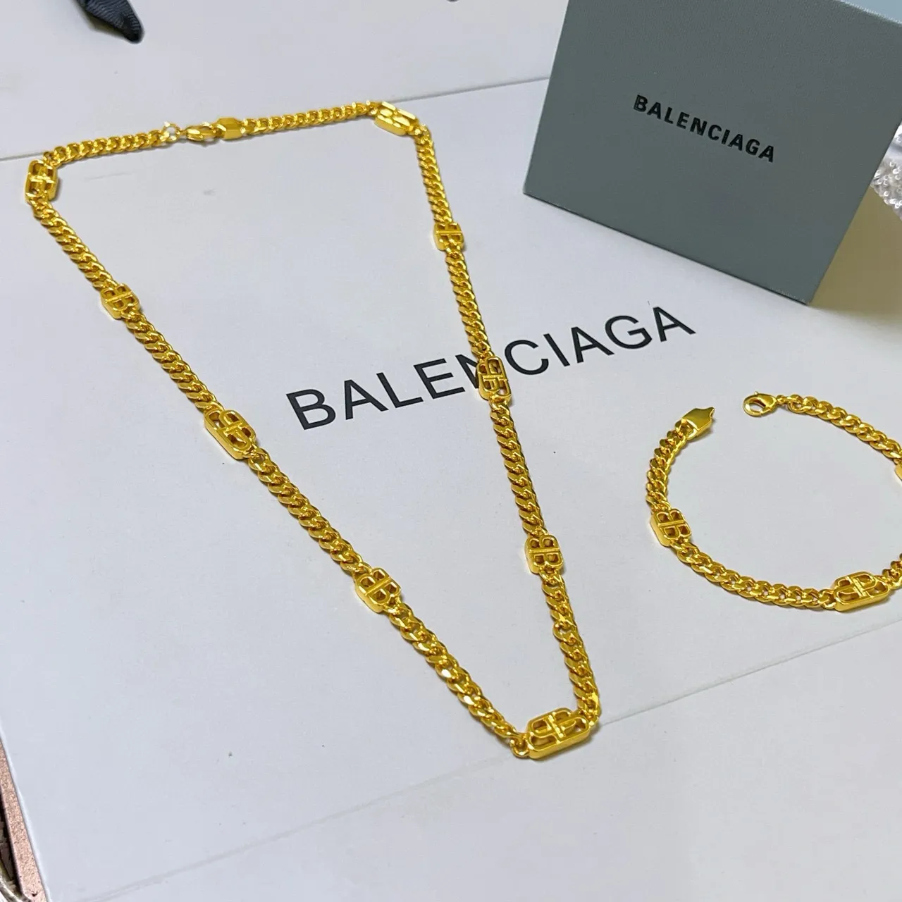 Balenciaga Logo Chain Corrente de Ouro Grossa Motivo Curb Colar 3