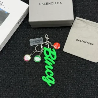Balenciaga बहु चर्म चाबी का टुकड़ा हरा चांदी कर्सिव रेजिन पेंडेंट ब्रेसलेट