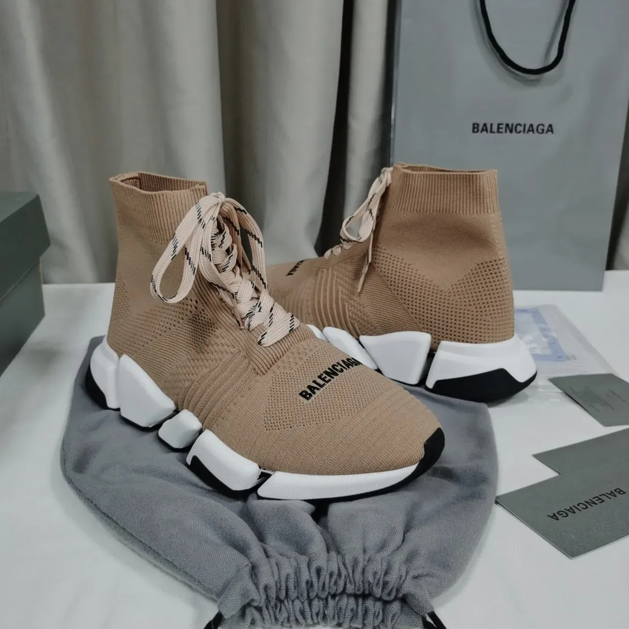 Balenciaga Speed Trainer Tênis Bege Tricô Estilo de Vida 7