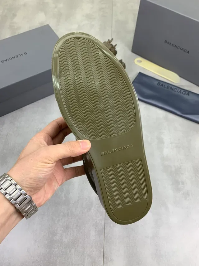 Balenciaga Speed Trainer Tênis Lifestyle de Couro Verde Oliva 2