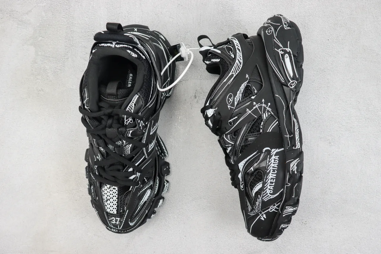 Balenciaga Track أسود أبيض كبيرة الحجم قاعدة فن الخط بأسلوب جرافيتي حذاء ثقيل 3
