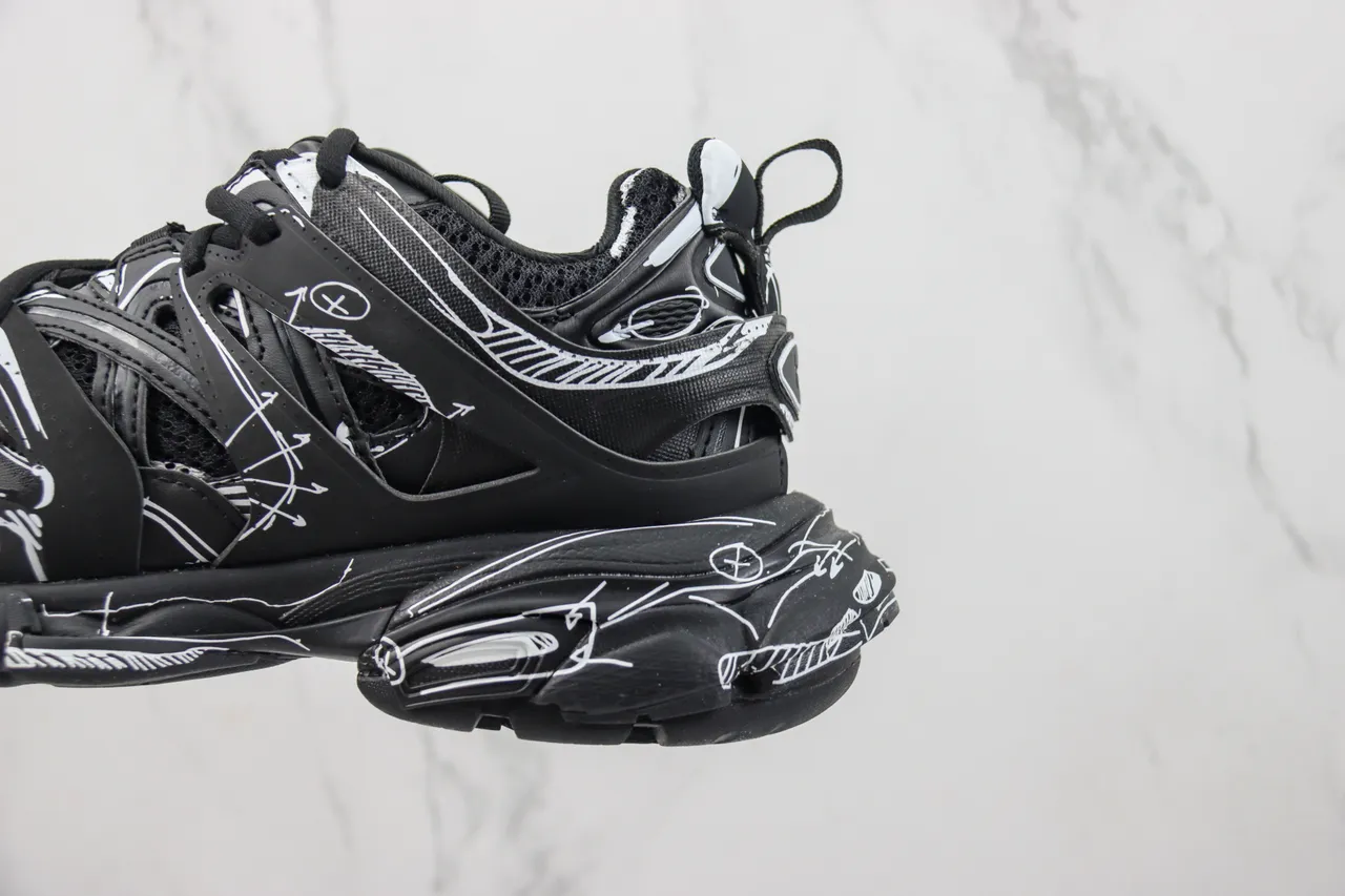 Balenciaga Track أسود أبيض كبيرة الحجم قاعدة فن الخط بأسلوب جرافيتي حذاء ثقيل 7